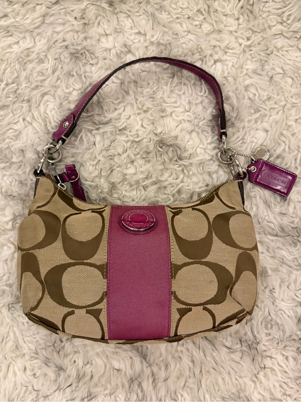 Coach Signature Shoulder Bag - Magenta / Khaki
